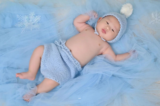 陵水摸孕妇肚子沾喜气